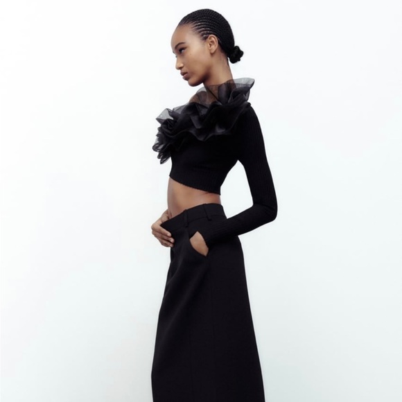 CROPTOP - Picture 9 of 11